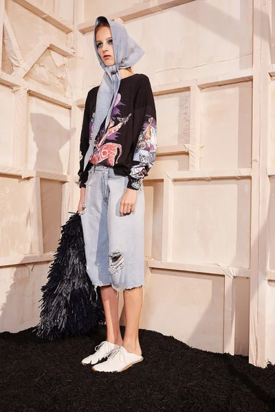 Look 2